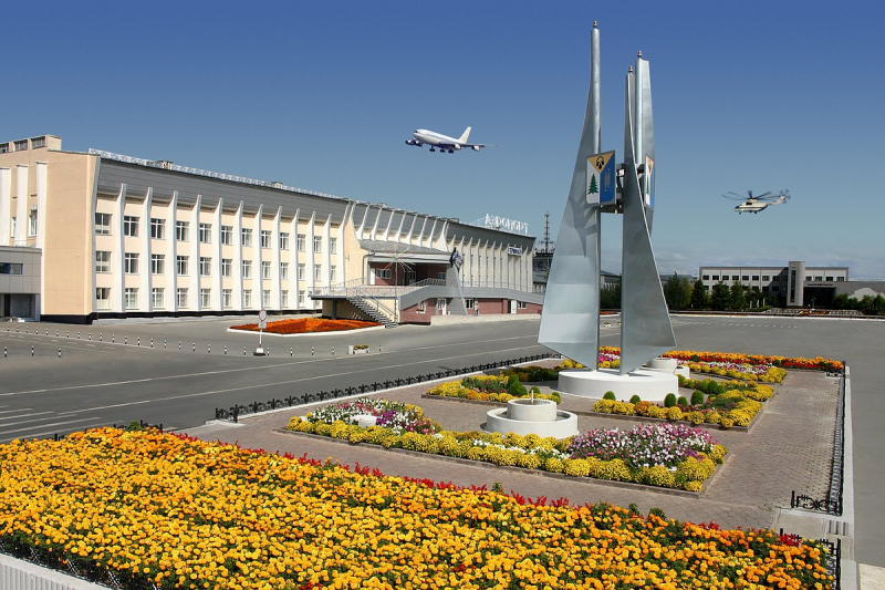Экстренное приземление самолета Air China в аэропорту Нижневартовска