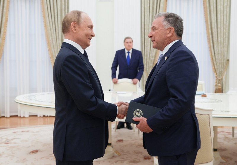 Орден от Путина погибшему на СВО американцу