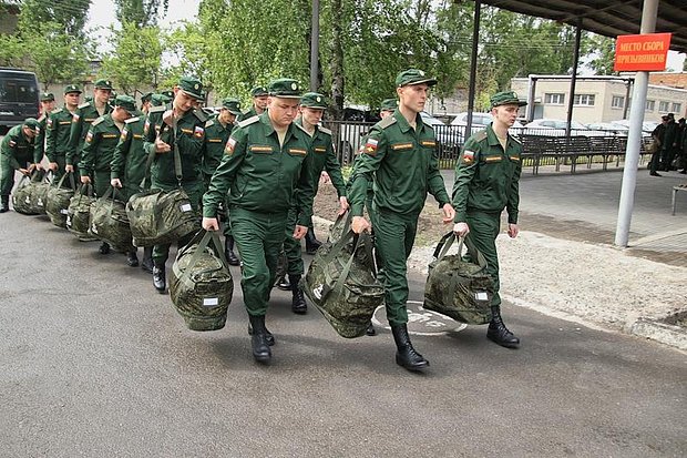 Законопроект о круглогодичном призыве в армию